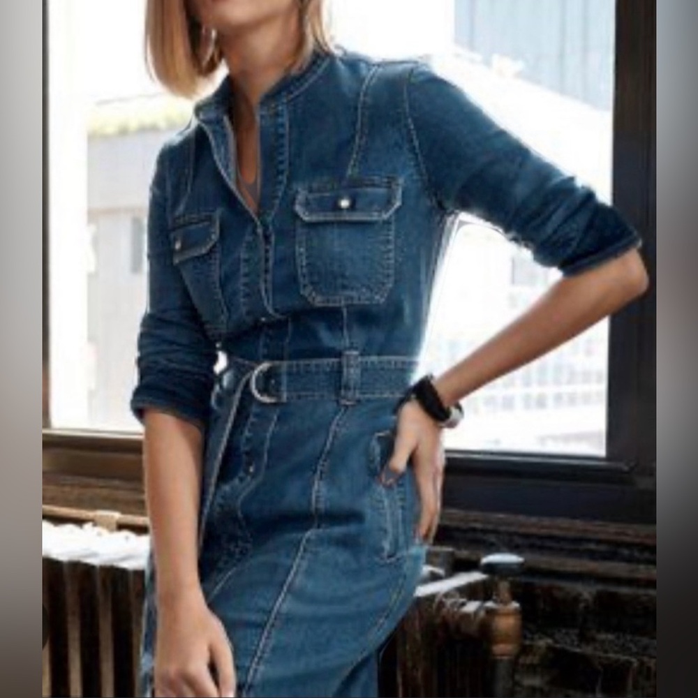 WHBM Long Sleeve Denim Dress with Self Belt. Size 00